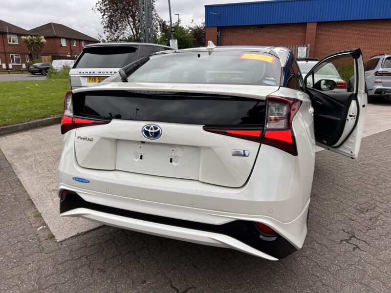 TOYOTA PRIUS 5 seats 2019 with MODELESTA KIT EURO6 automatic