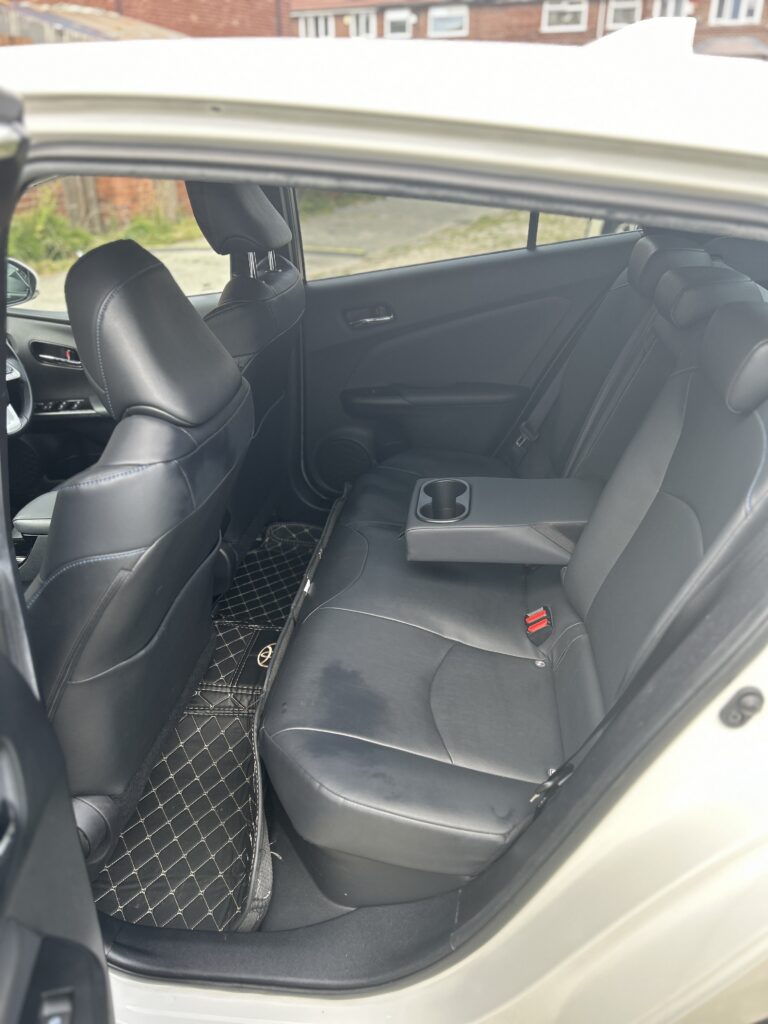 TOYOTA PRIUS HYBRID 2019 white with leather seats 5 seats