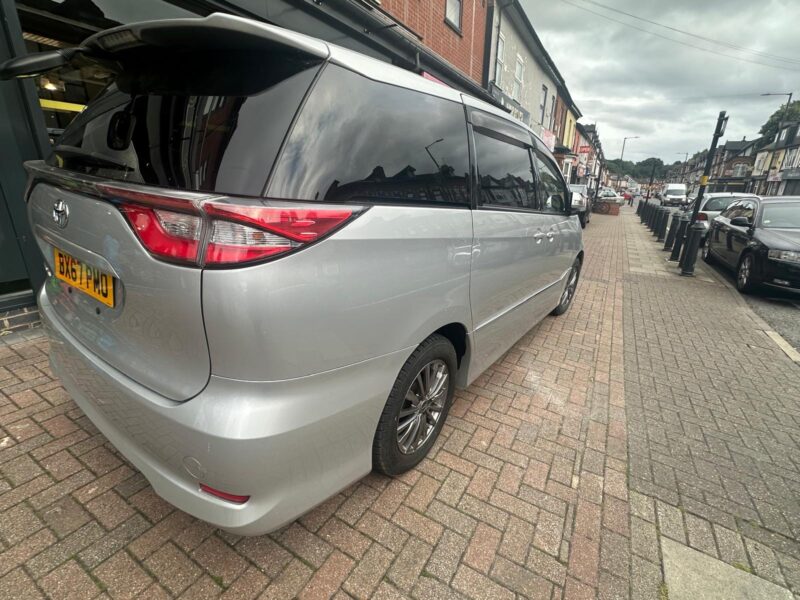 TOYOTA ESTIMA HYBRID 2017 8 seats EURO 6 2wd SILVER