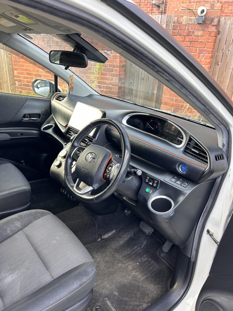 Toyota Sienta 2019 1.5 hybrid euro6 7 seats