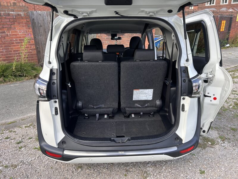 Toyota Sienta 2019 1.5 hybrid euro6 7 seats