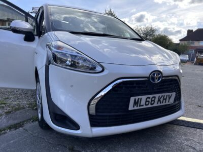 Toyota Sienta 2019 1.5 hybrid euro6 7 seats