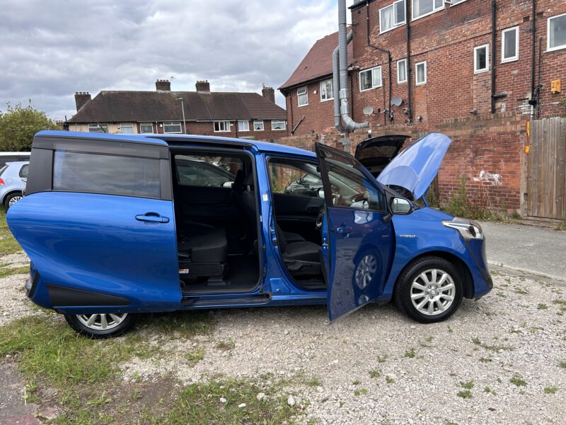 Toyota sienta blue 2020 Mpv 7 seats