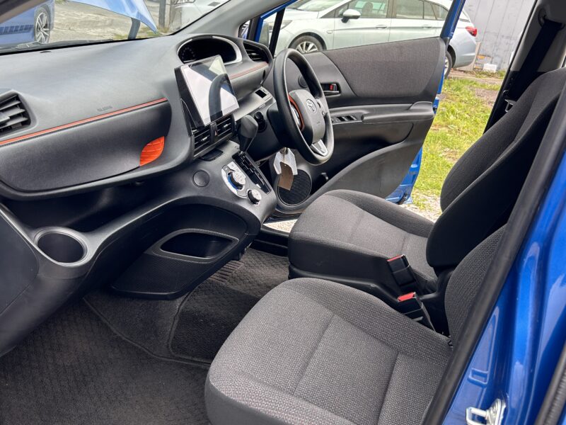 Toyota sienta blue 2020 Mpv 7 seats