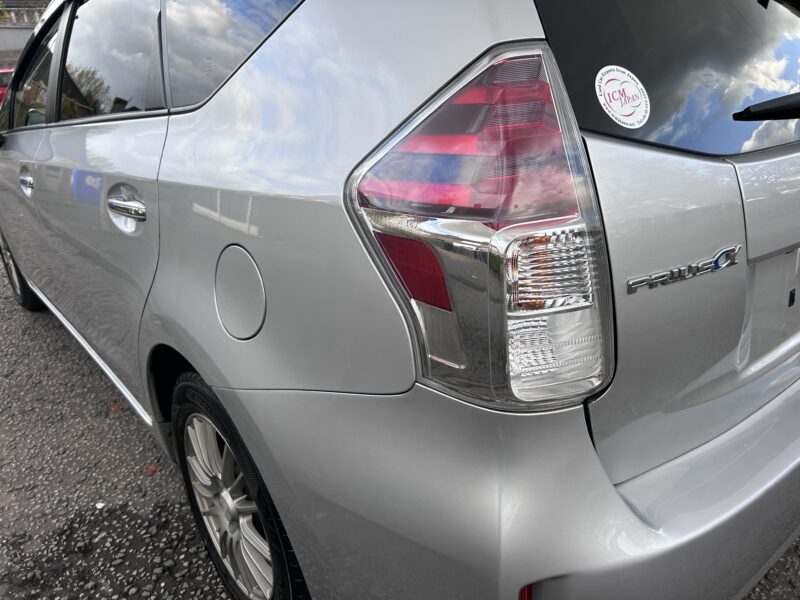 Hybrid Prius Plus 2017 silver ME17 DWF