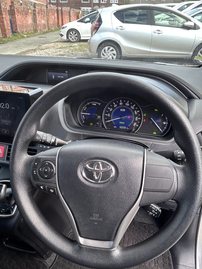 Toyota Voxy 2019 MX19 AKW