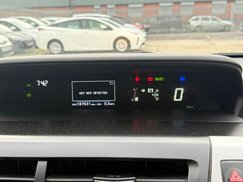 Toyota Prius 2015+ Hybrid Auto | 7 Seats | ULEZ Free