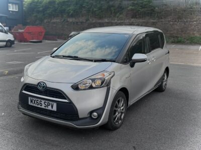 Toyota Sienta 1.8 Hybrid 7-Seater | ULEZ Free | Automatic | Uber XL Approved