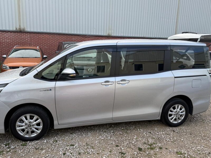 2019 Toyota Voxy Hybrid MPV Manchester | Spacious 7-Seater, ULEZ Free, Finance & Warranty Available