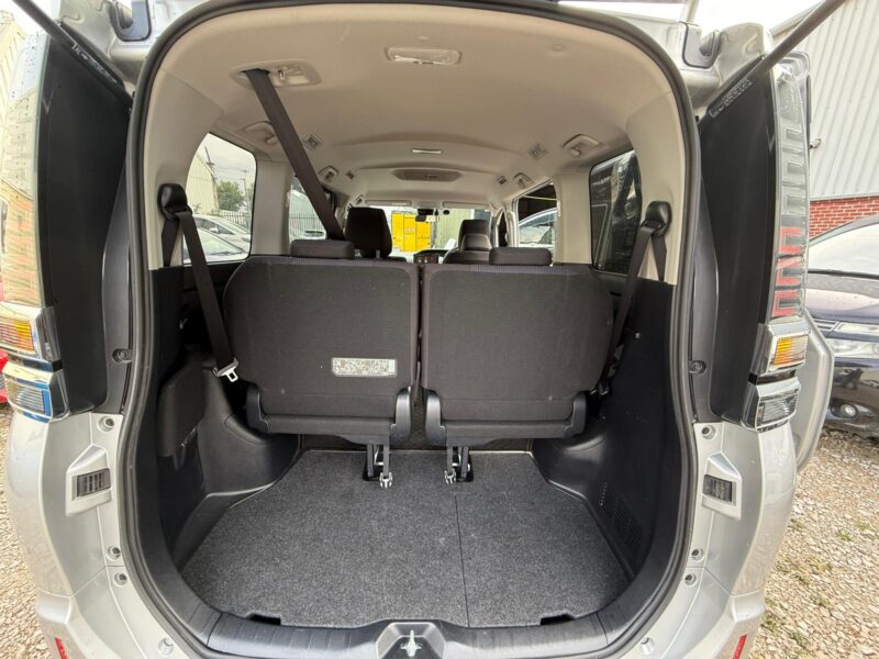 2019 Toyota Voxy Hybrid MPV Manchester | Spacious 7-Seater, ULEZ Free, Finance & Warranty Available
