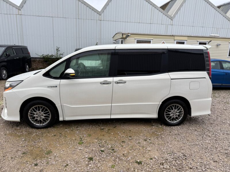 2019 Toyota Noah WXB Luxury • 7-Seater Automatic MPV • Family Car • For Sale in Manchester