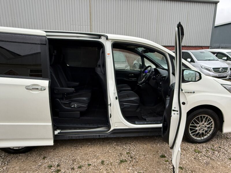 2019 Toyota Noah WXB Luxury • 7-Seater Automatic MPV • Family Car • For Sale in Manchester